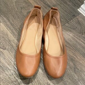 FREE in any bundle Classic Tan Women's Flats 11
